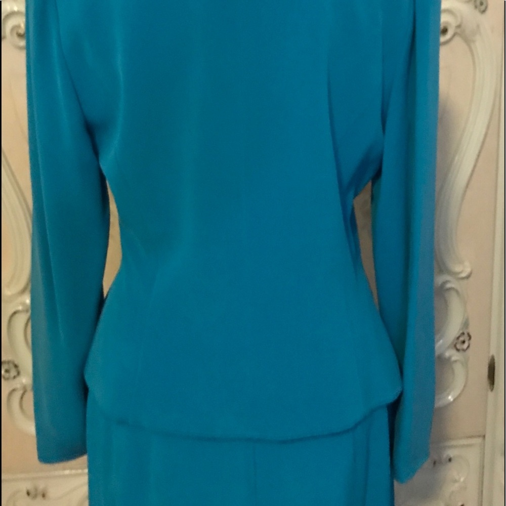 ADRIANNA PAPELL SUIT - Picture 6 of 10